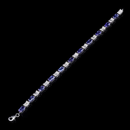 CB004